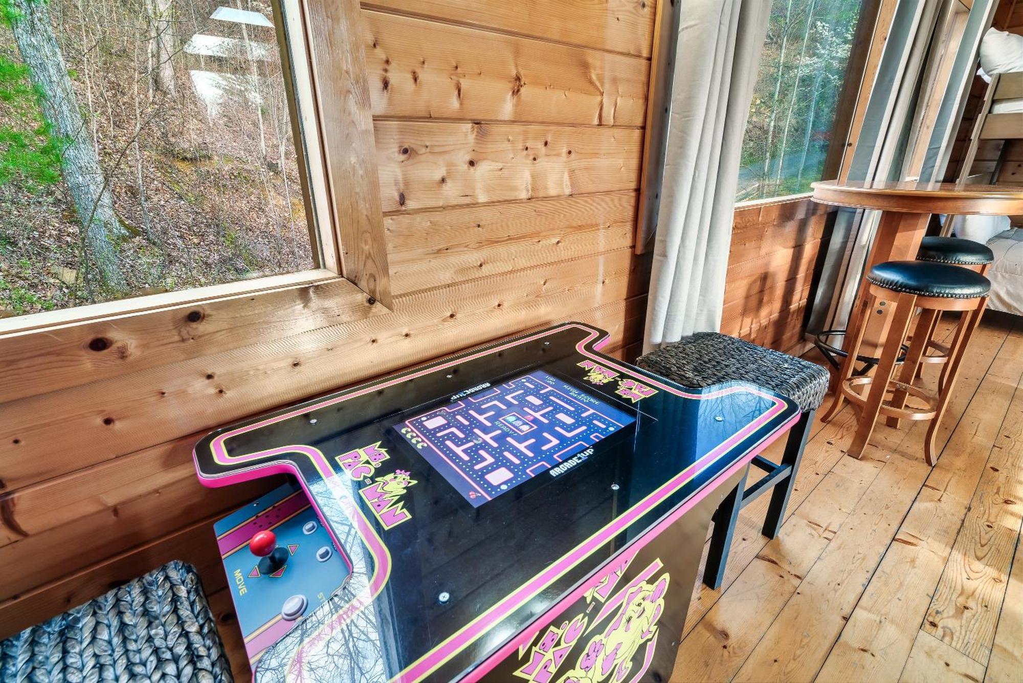 Private! Hot Tub, Views, & Games Villa Sevierville Eksteriør bilde